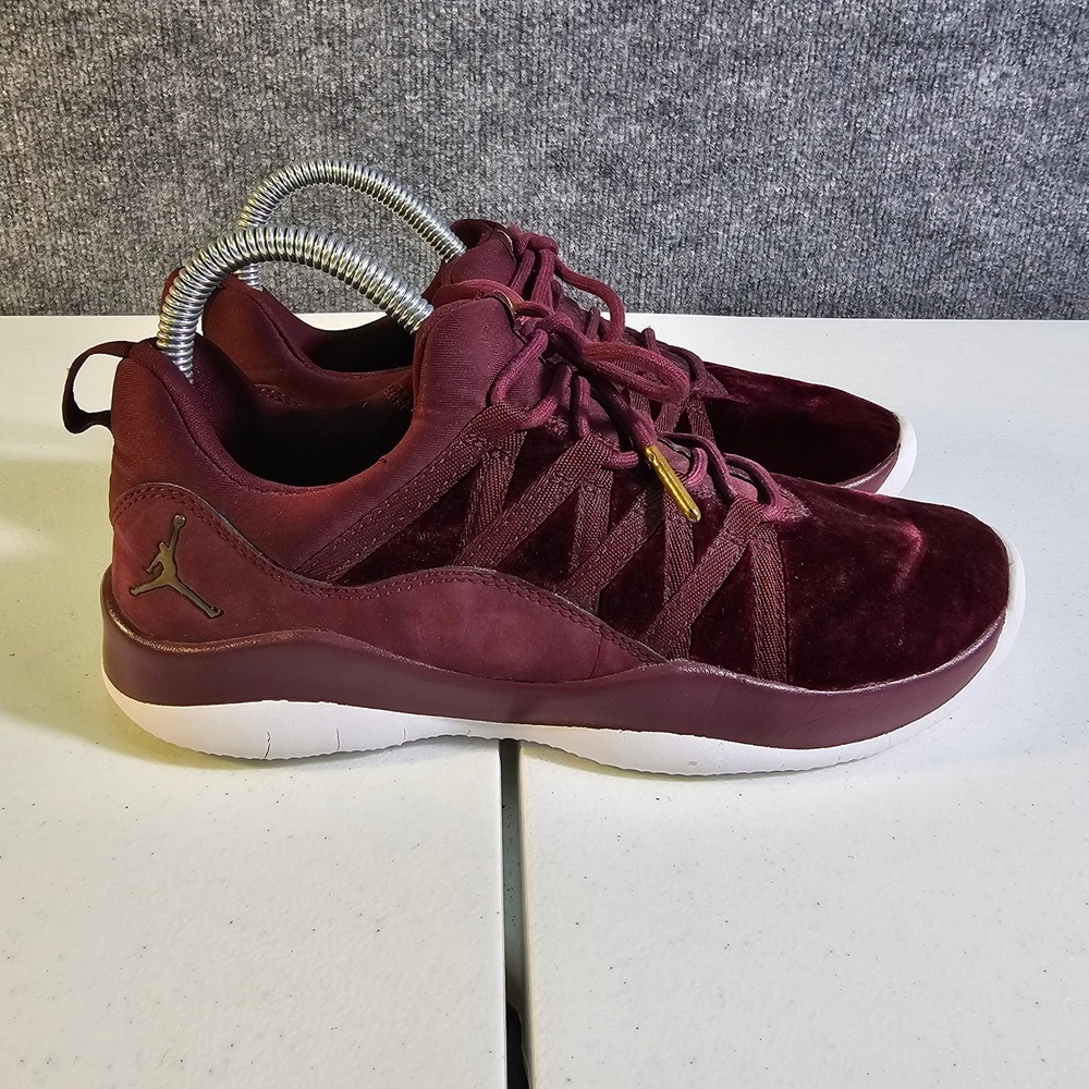 Jordan Trainer ST Heiress Night Maroon Velvet GS 5.5Y Women 7 845097-609 Red EUC